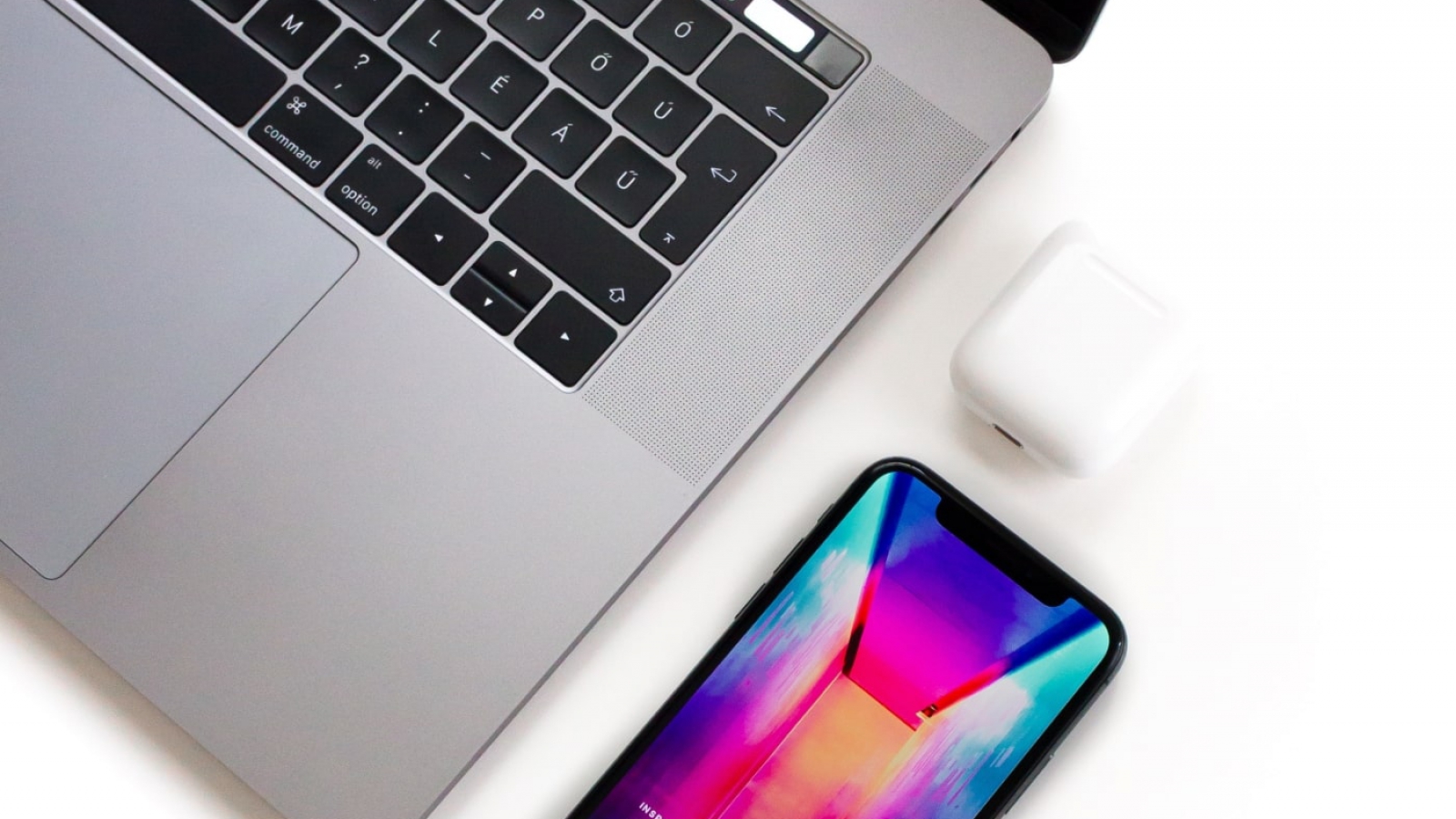 daniel-korpai-1074289-unsplash-min